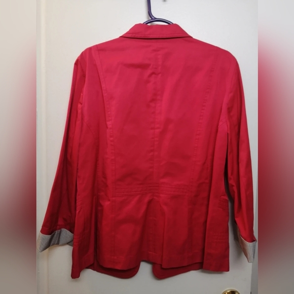 Crimson Blazer - Picture 2 of 2